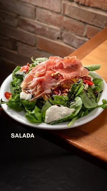 Salada Prosciutto